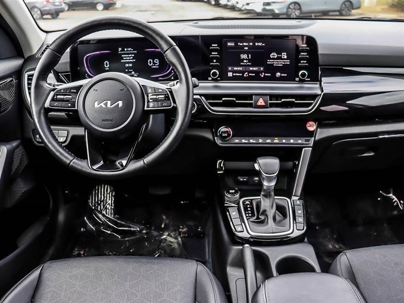 2025 Kia Seltos EX AWD