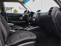 2015 Kia Soul LX | Auto | Bluetooth | A/C | Fuel Efficient