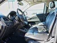 2017 Dodge Journey Crossroad | AWD | V6 | Push Start | Back Up Camera