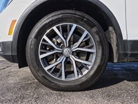 2018 Volkswagen Tiguan Comfortline | AWD | Sunroof | Push Button Start