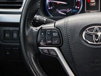 2019 Toyota Highlander AWD XLE | Sunroof | Leather | 8 Passenger