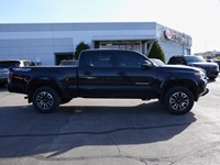 2022 Toyota Tacoma TRD Sport Prem / Sunroof/Clean Carfax