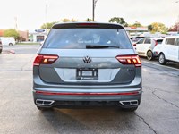 2022 Volkswagen Tiguan Highline R-Line | Sunroof | Leather | 360 Camera