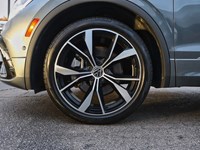 2022 Volkswagen Tiguan Highline R-Line | Sunroof | Leather | 360 Camera