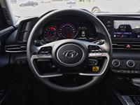 2023 Hyundai Elantra Essential | Apple Carplay | Heated Seats