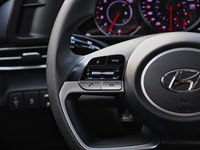 2023 Hyundai Elantra Essential | Apple Carplay | Heated Seats