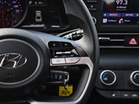 2023 Hyundai Elantra Essential | Apple Carplay | Heated Seats