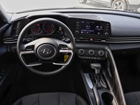 2023 Hyundai Elantra Essential | Apple Carplay | Heated Seats