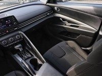2023 Hyundai Elantra Essential | Apple Carplay | Heated Seats