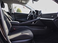 2023 Hyundai Elantra Essential | Apple Carplay | Heated Seats