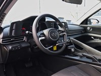 2023 Hyundai Elantra Essential | Apple Carplay | Heated Seats