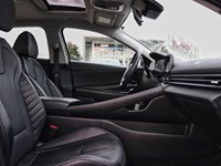 2023 Hyundai Elantra HEV Luxury | Heated & Cooled Seats | Great Fuel Saving