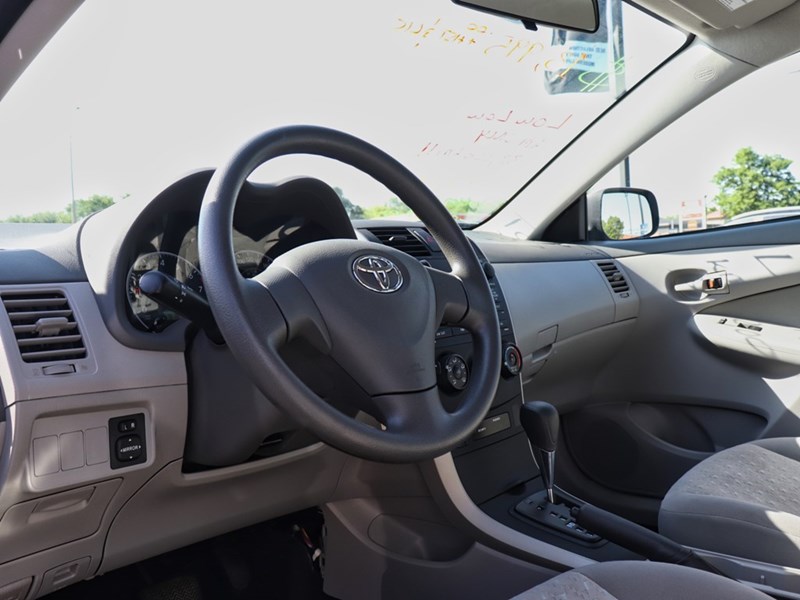 2009 Toyota Corolla CE | Auto | A/C | Reliable