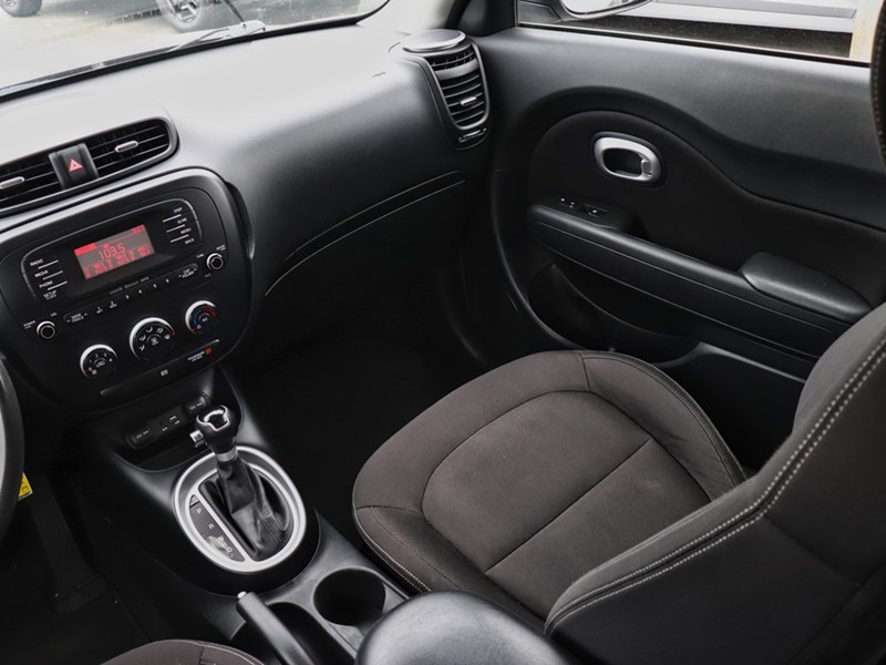 2015 Kia Soul LX | Auto | Bluetooth | A/C | Fuel Efficient