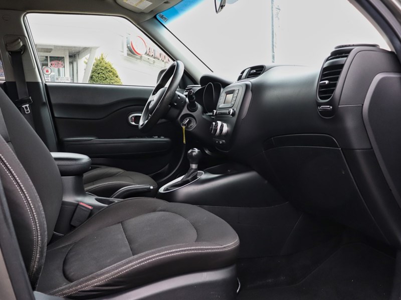 2015 Kia Soul LX | Auto | Bluetooth | A/C | Fuel Efficient
