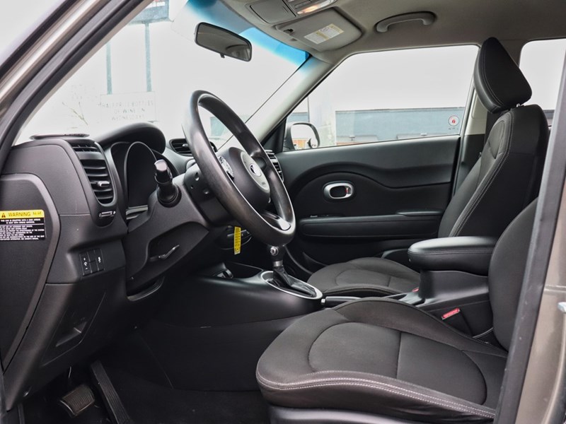 2015 Kia Soul LX | Auto | Bluetooth | A/C | Fuel Efficient
