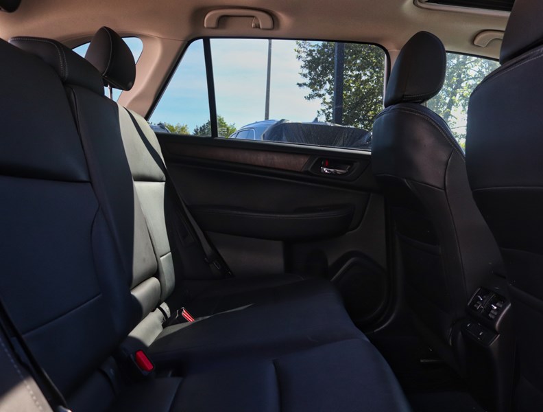 2015 Subaru Outback Limited 2.4/Harman Kardan/Leather/Sunroof