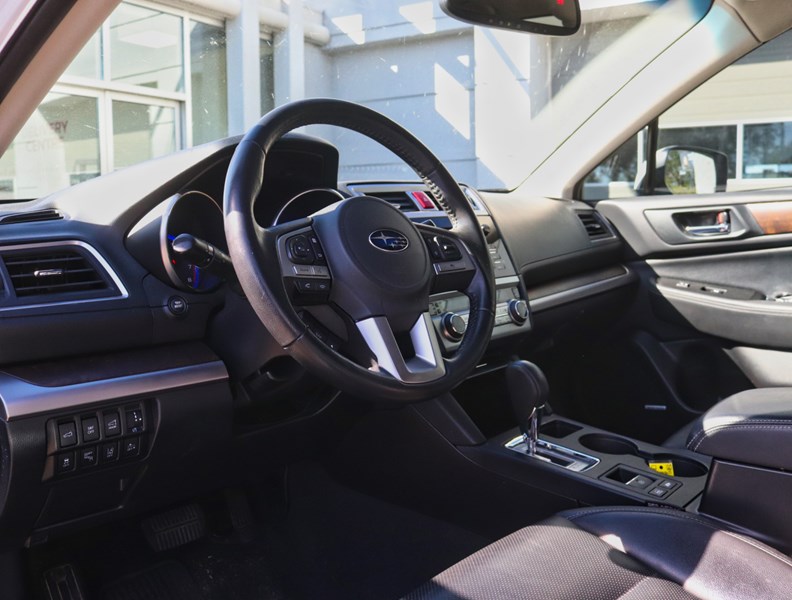 2015 Subaru Outback Limited 2.4/Harman Kardan/Leather/Sunroof