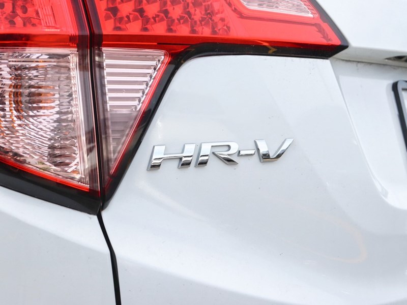 2016 Honda HR-V EX | Unique Manual | Sunroof | Blind Spot Warning