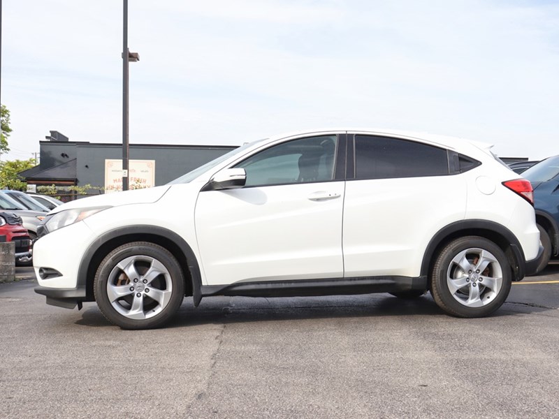 2016 Honda HR-V EX | Unique Manual | Sunroof | Blind Spot Warning