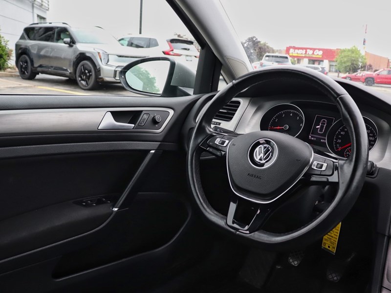 2016 Volkswagen Golf Sportwagon Trendline | Heated Seats | Backup Cam | Wagon