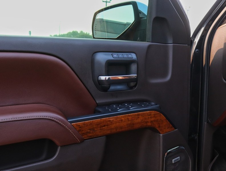 2017 Chevrolet Silverado 1500 High Country 5.3L-Pending Sold