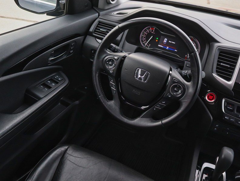 2017 Honda Ridgeline Touring/Leer Cap/No Accidents/New Brakes