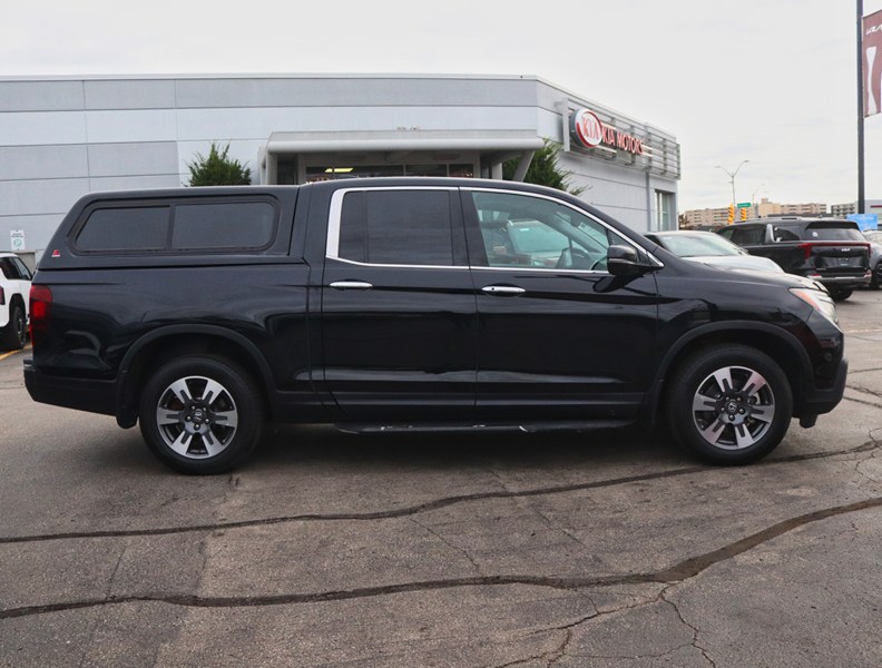 2017 Honda Ridgeline Touring/Leer Cap/No Accidents/New Brakes