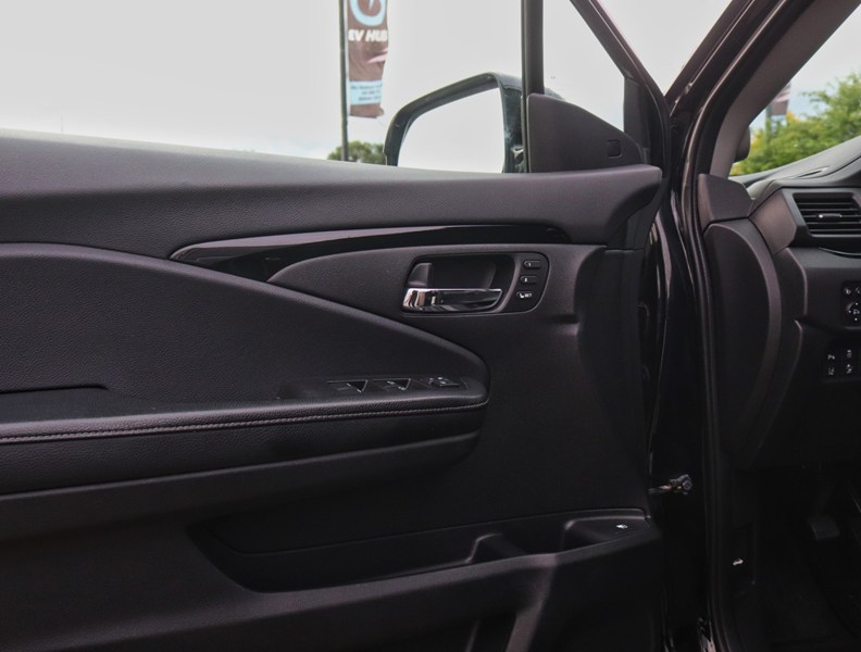 2017 Honda Ridgeline Touring/Leer Cap/No Accidents/New Brakes