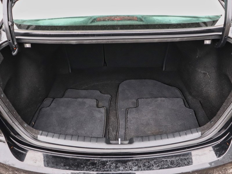 2017 Hyundai Elantra GLS | Heated Seats | Bluetooth | Smart Key