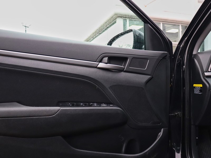 2017 Hyundai Elantra GLS | Heated Seats | Bluetooth | Smart Key