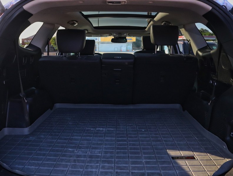 2017 Hyundai Santa Fe Xl 2017 Hyundai Santa Fe XL V6 | One Owner | Clean Ti