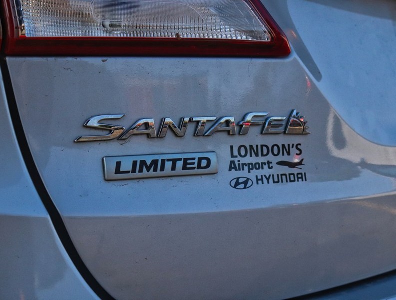 2017 Hyundai Santa Fe Xl 2017 Hyundai Santa Fe XL V6 | One Owner | Clean Ti