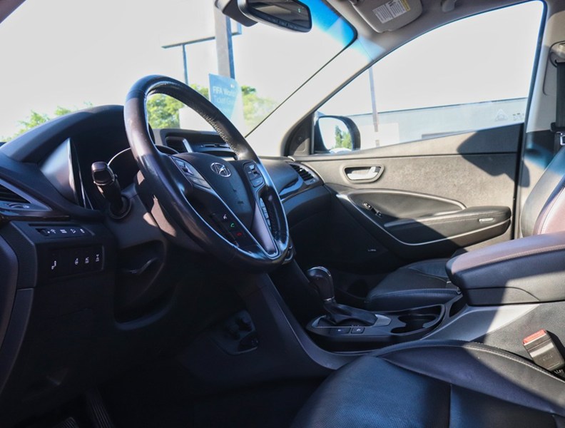 2017 Hyundai Santa Fe Xl 2017 Hyundai Santa Fe XL V6 | One Owner | Clean Ti