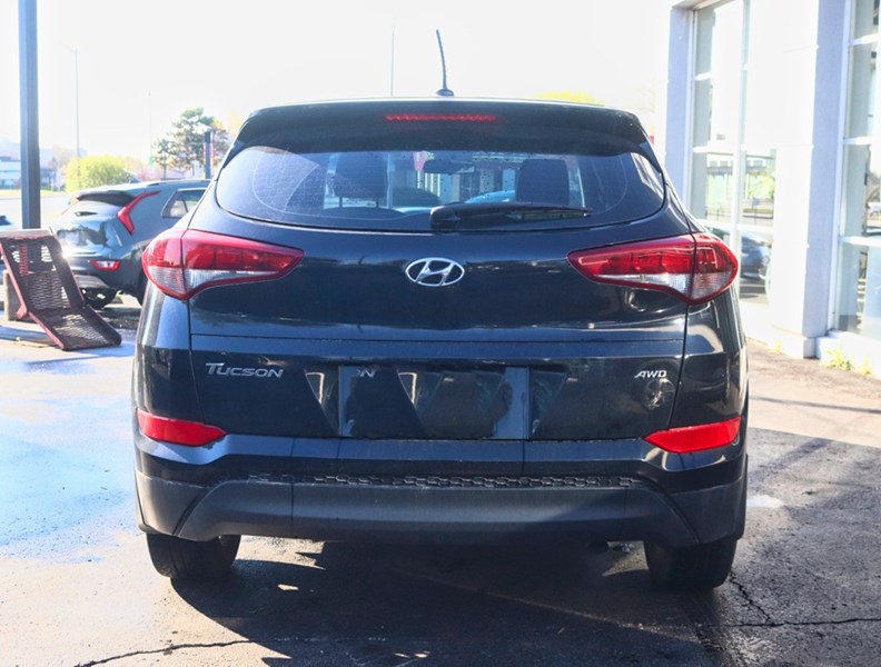 2017 Hyundai Tucson One Owner/Clean Carfax/ AWD