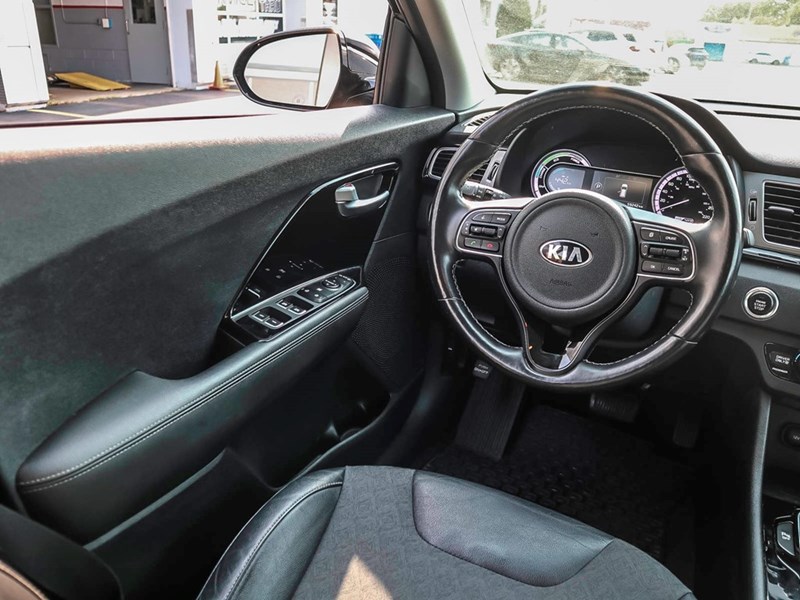 2017 Kia Niro EX | Hybrid | Heated Seats | Push Button Start