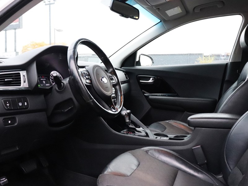 2018 Kia Niro EX Hybrid | Heated Seats | Carplay | Android Auto