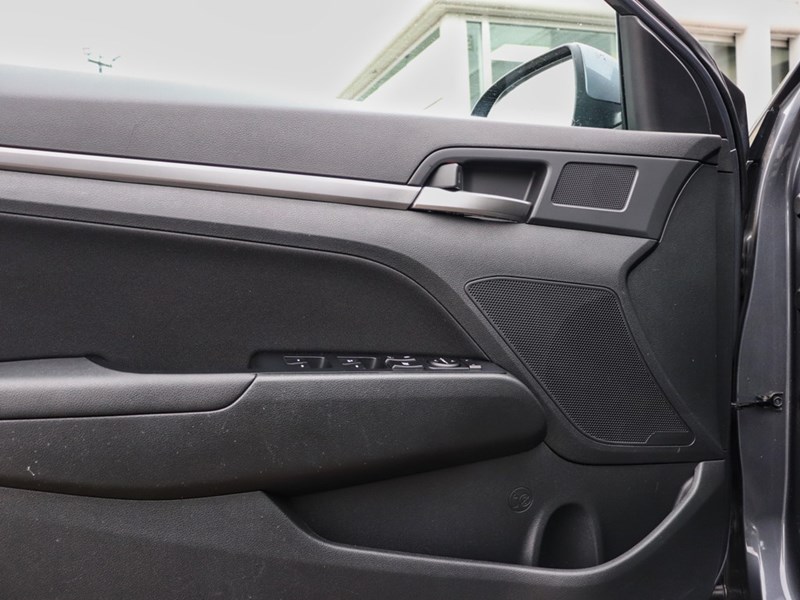 2019 Hyundai Elantra Preferred | Heated Seats | No Accidents | Carplay