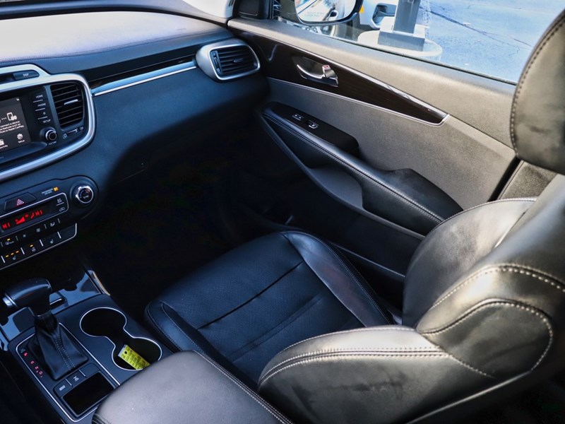 2019 Kia Sorento EX AWD | 7 Seats | Leather | Power Tailgate