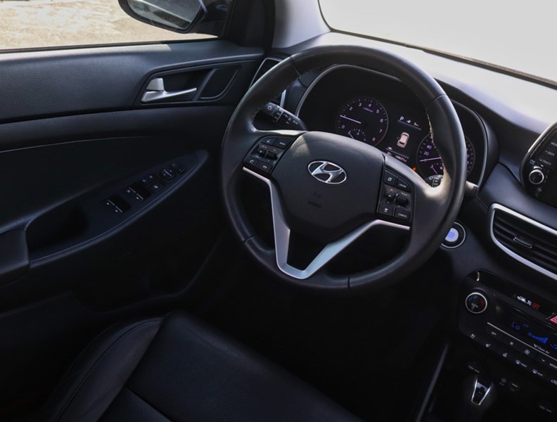 2020 Hyundai Tucson Ultimate Awd/Pano Roof/Leather/Lift Gate/One Owner