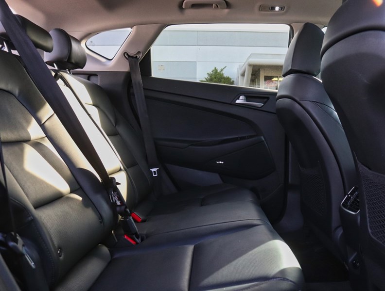 2020 Hyundai Tucson Ultimate Awd/Pano Roof/Leather/Lift Gate/One Owner