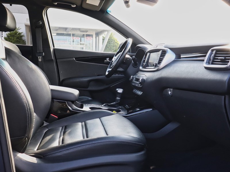 2020 Kia Sorento SX | V6 | AWD | Leather | Sunroof | Push Start