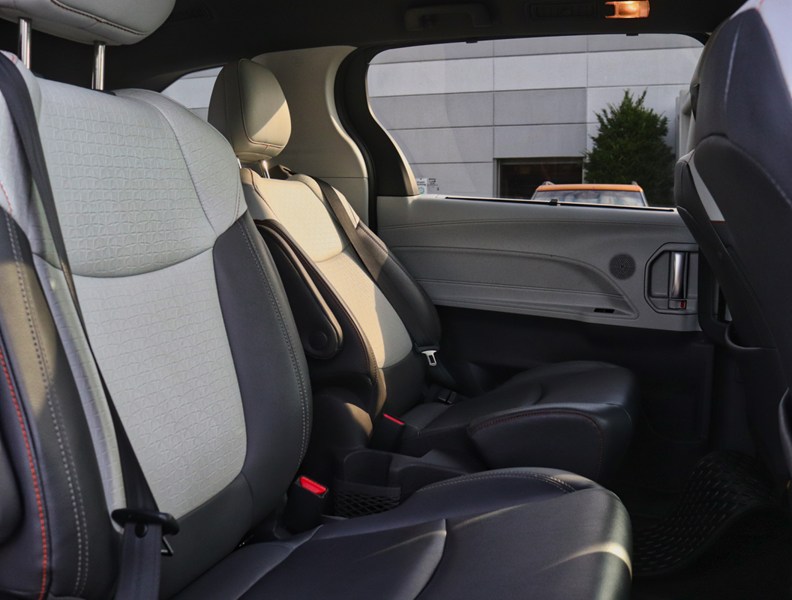 2021 Toyota Sienna 2021 Toyota Sienna XSE Hybrid | 137,241 Km | 7-Pas