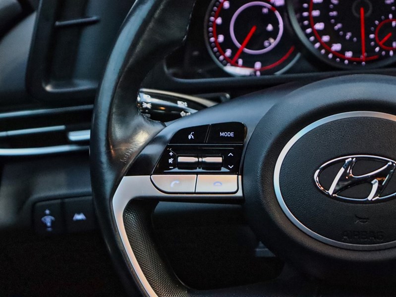 2022 Hyundai Elantra Preferred Ivt