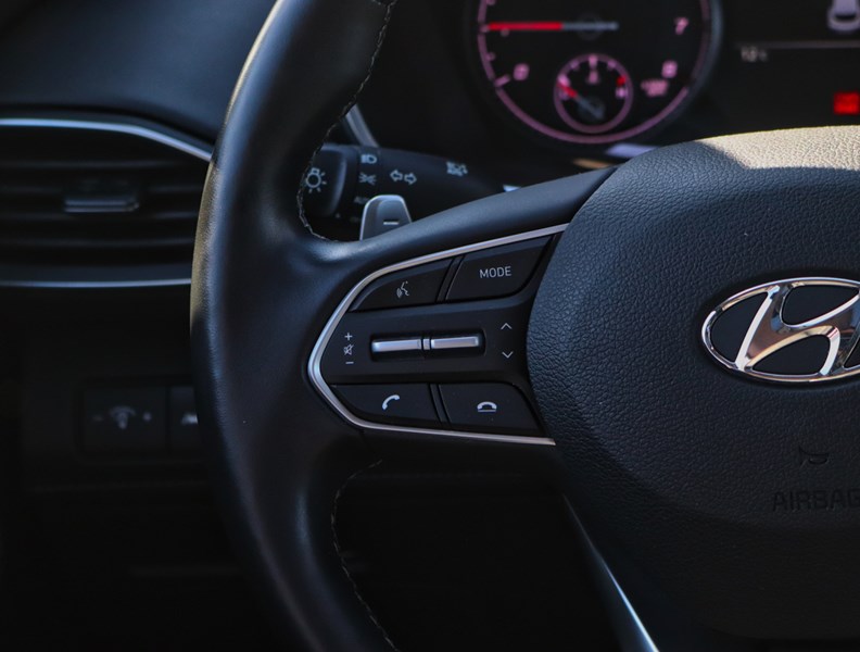 2022 Hyundai Santa Fe Trend Awd/Leather/Roof/Clean Carfax