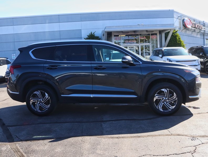 2022 Hyundai Santa Fe Trend Awd/Leather/Roof/Clean Carfax