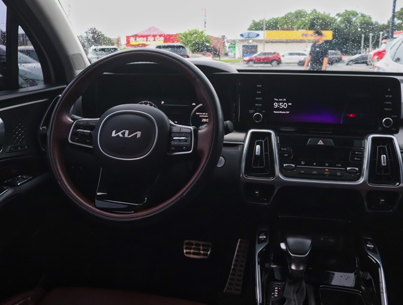 2022 Kia Sorento Sx Awd/Off-Lease/Bose/Captains/Red Int/Cpo