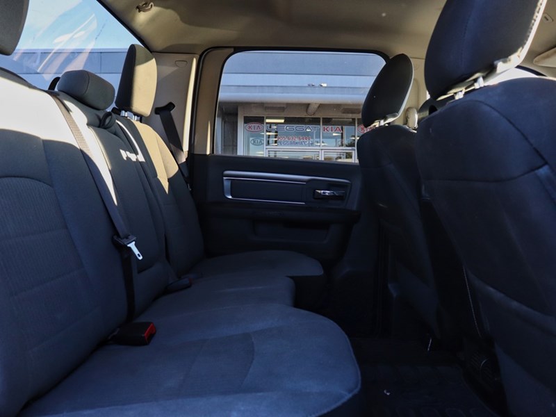 2022 RAM 1500 Classic SLT | Carplay | Heated Seats | Back Up Cam