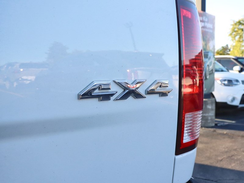 2022 RAM 1500 Classic SLT | Carplay | Heated Seats | Back Up Cam