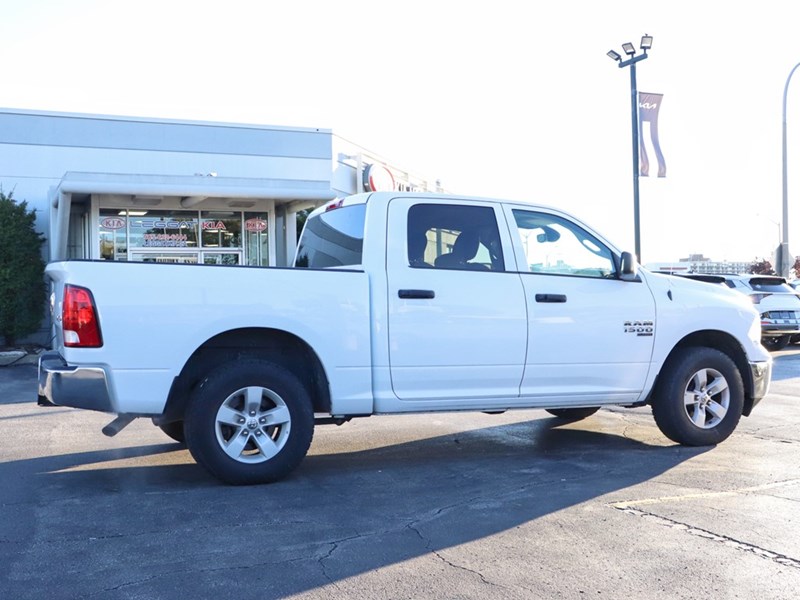 2022 RAM 1500 Classic SLT | Carplay | Heated Seats | Back Up Cam
